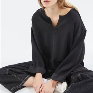 UO Jax notch top